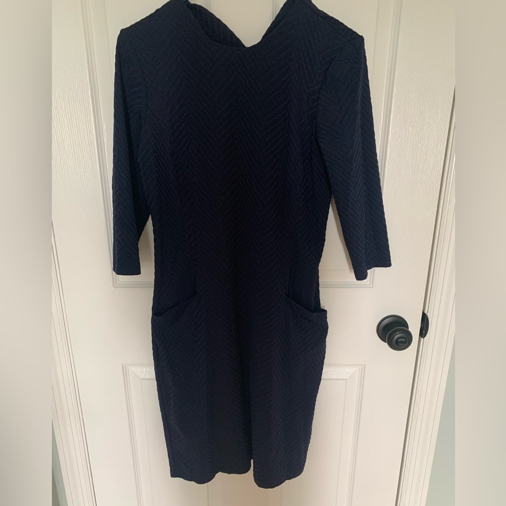 J McLaughlin comfy navy dress with stretch